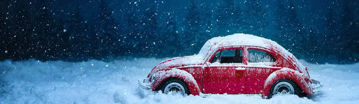 ¿Sabes qué debes tener en cuenta para conducir con condiciones climatológicas adversas? Nieve y frío.