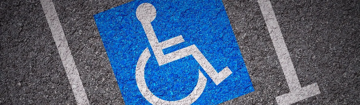 Multa por Aparcar en Plaza de Discapacitados: De 200€ a 500€ y el Riesgo de Ser Infracción Muy Grave